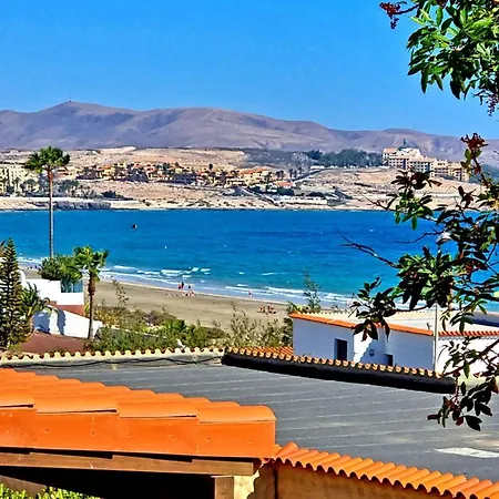 Charmantes In Mit Terrasse Und Gemeinsamem Pool By Interhome