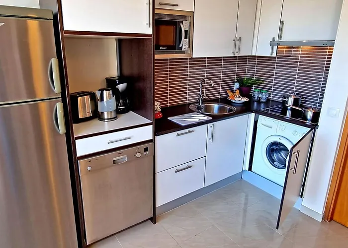 Charmantes In Mit Terrasse Und Gemeinsamem Pool By Interhome