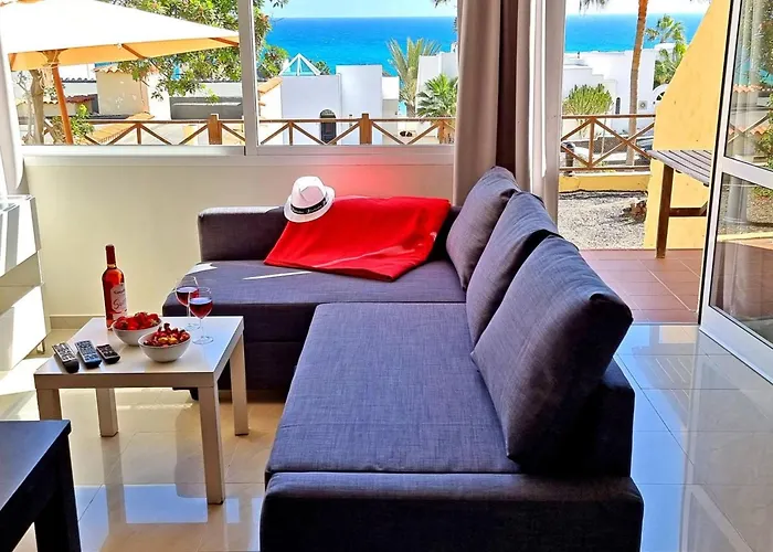 Charmantes In Mit Terrasse Und Gemeinsamem Pool By Interhome Appartamento