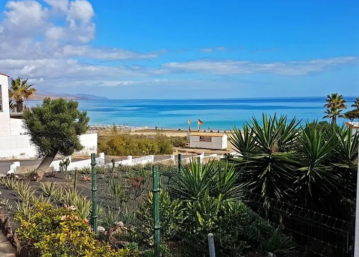 Charmantes In Mit Terrasse Und Gemeinsamem Pool By Interhome Apartmán